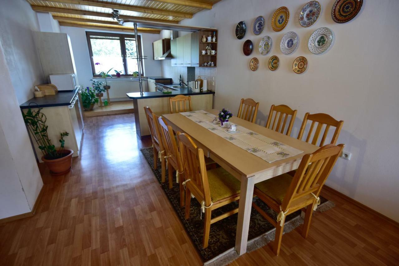 Privat Bea Apartment Podturen Exterior photo